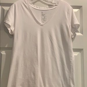 Gap v neck tee shirt